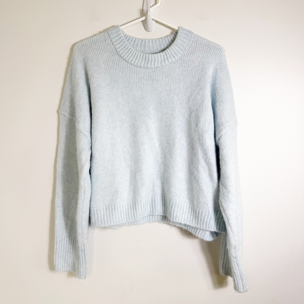 Abercrombie & Fitch Sweater Women Medium Light Blue Crewneck Knit Fuzzy Cropped